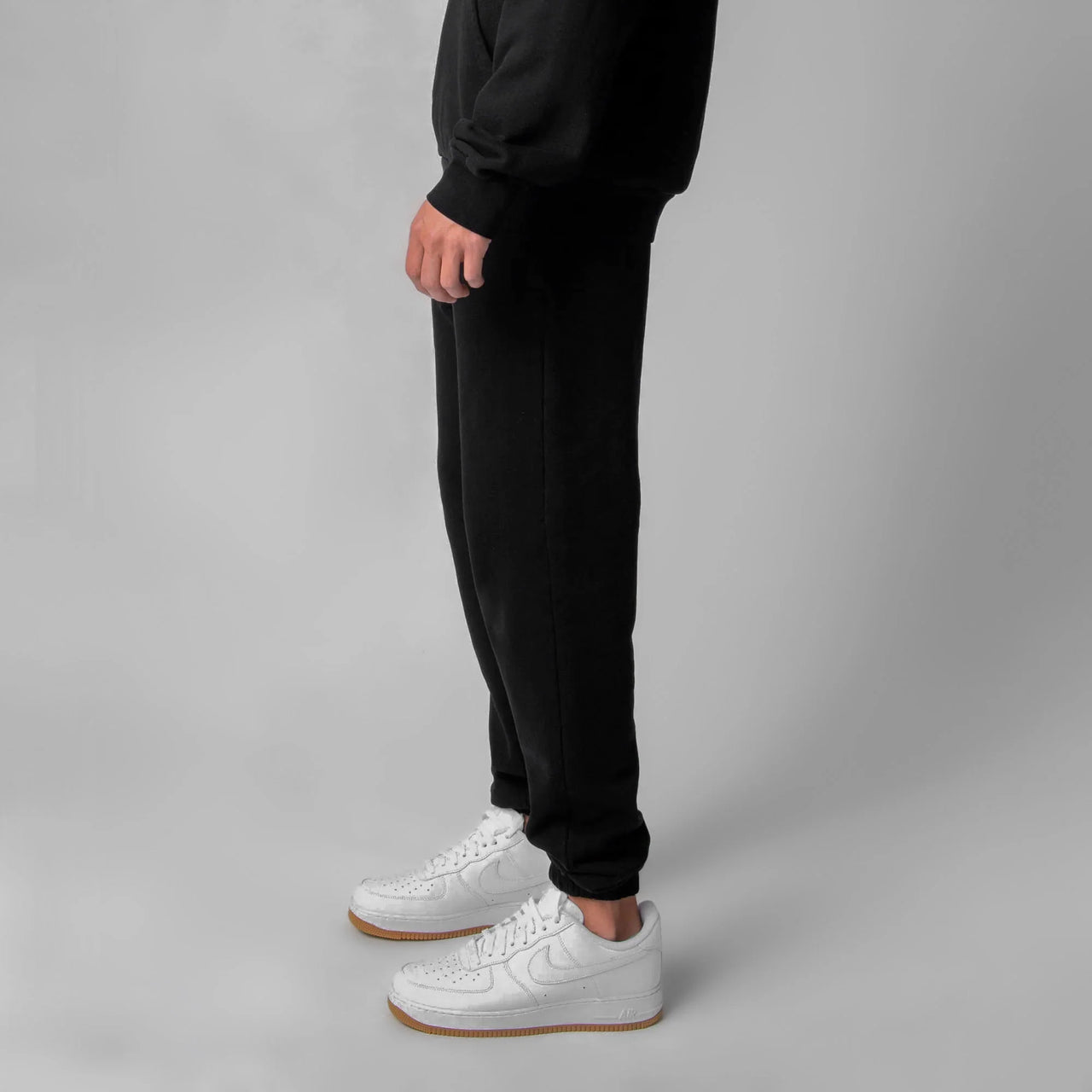 TALENTLESS - MENS HEAVYWEIGHT EMBROIDERED SWEATPANTS (Pitch Black and Bone)